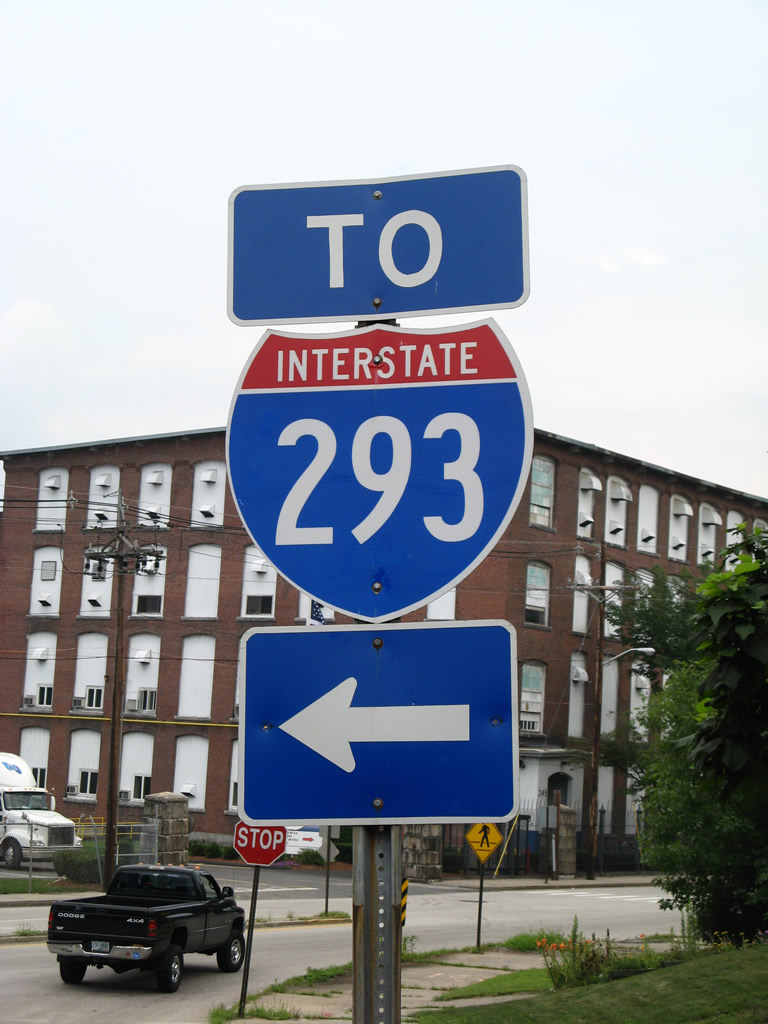 Eastbound Bremer Street at Eddy Road/McGregor Street in Manchester; rare standalone trailblazer shield for Interstate 293.