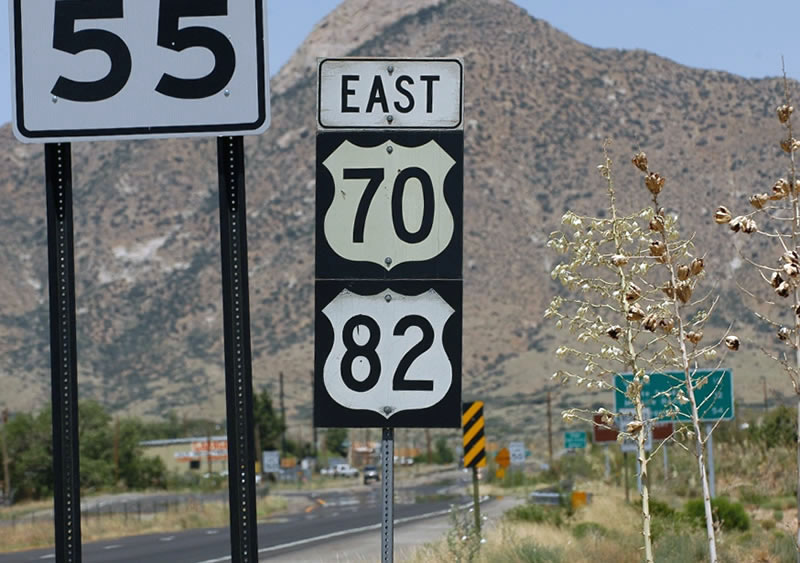 Eastbound U.S. 70 leaving Las Cruces, about 31 miles west of White Sands Missile Range. U.S. 82 is not supposed to signed here, since its western terminus was retracted to Almagordo.