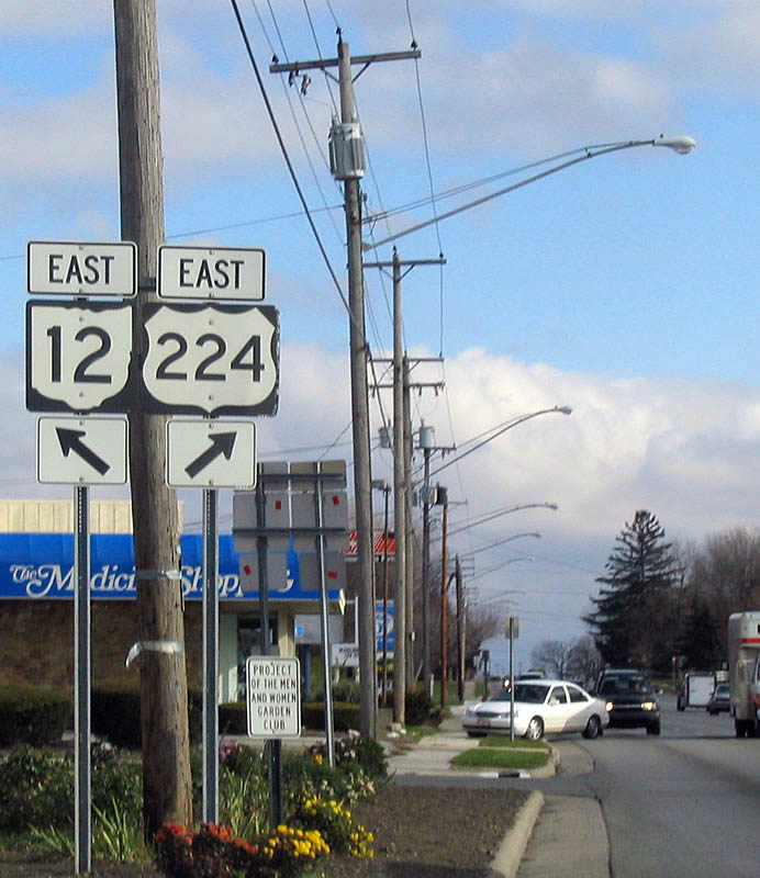 Ohio 12 and U.S. 224 trailblazer shields in Findlay.