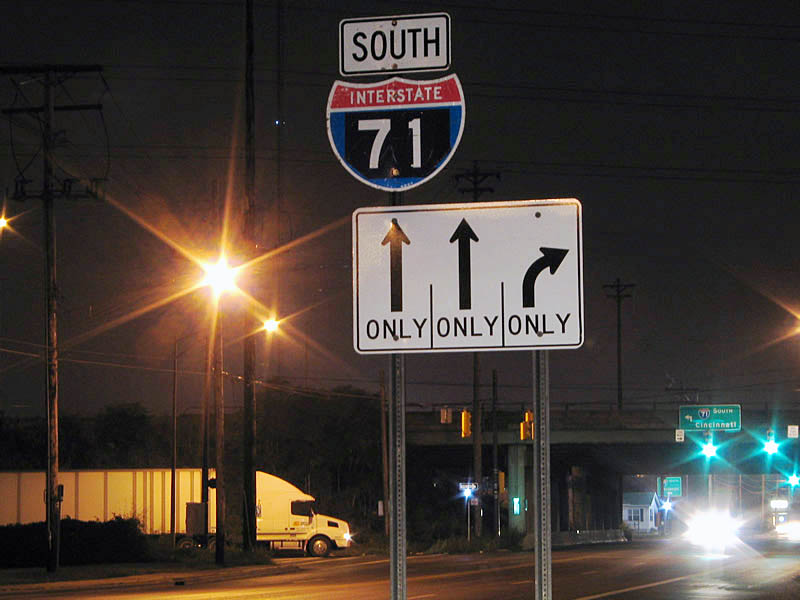 Greenlawn Avenue westbound in Columbus approaching Exit 105.