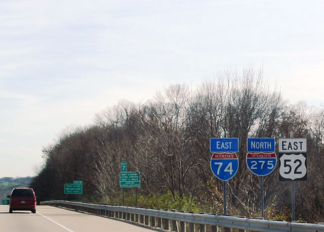 East Interstate 74/U.S. 52 and North Interstate 275 (first shields after merge).