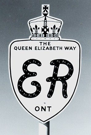 1940s highway marker.  Photo from the Ontario archives.