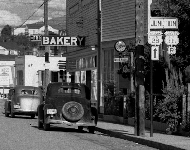 John Day.
Copyright (c) 1948, Oregon Historic Photo Archive.