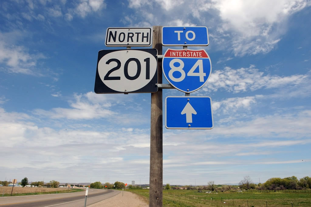 Northbound Oregon 201 trailblazer for Interstate 84.