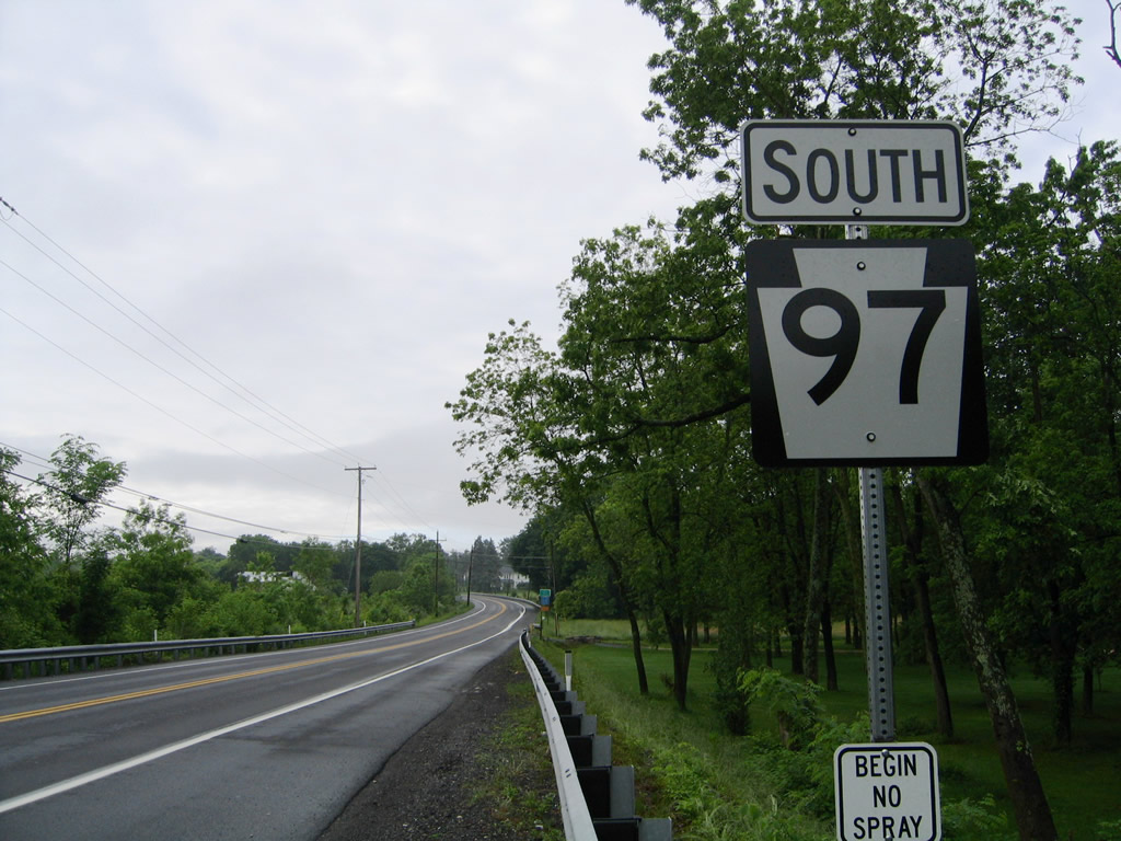Pennsylvania 97 southbound shield at White Run outside Gettysburg.