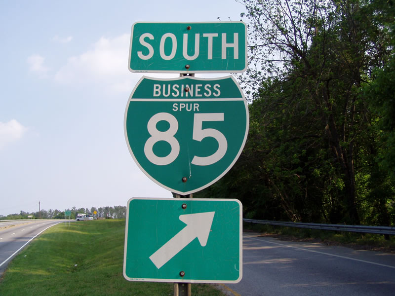Erroneous Business Spur I-85 shield in Spartanburg; should be business loop.
