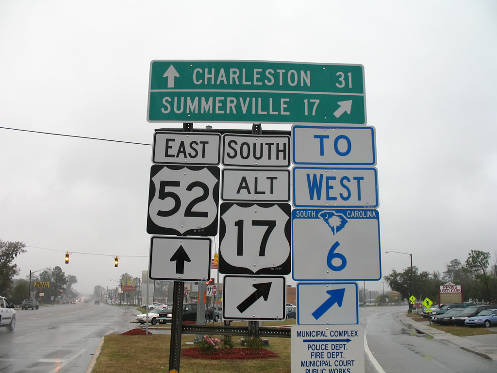The south split of U.S. 17A and U.S. 52 at Monck
