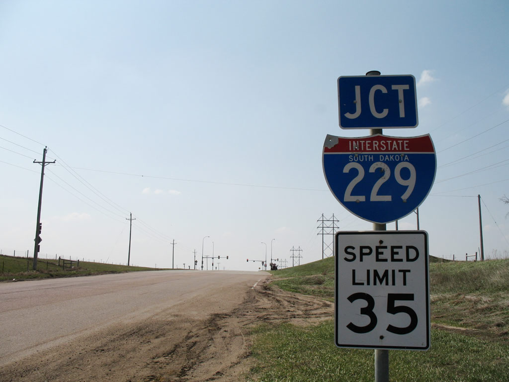 Eastbound Benson Road approaching Junction Interstate 229 in Sioux Falls (near Exit 9).