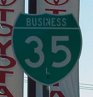 This business loop shield in Waco is missing the word "loop".