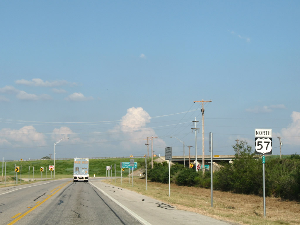 The final U.S. 57 northbound shield, posted ahead of the Exit 111 interchange with Interstate 35.