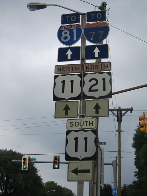 Trailblazer posted at the U.S. 21 northbound merge with U.S. 11 in Wytheville.