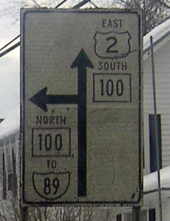 This white guide sign dates to the 1960s or early 1970s.