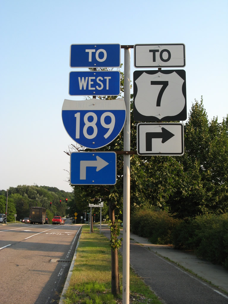 Dorset Street southbound approaching the beginning of Interstate 189.