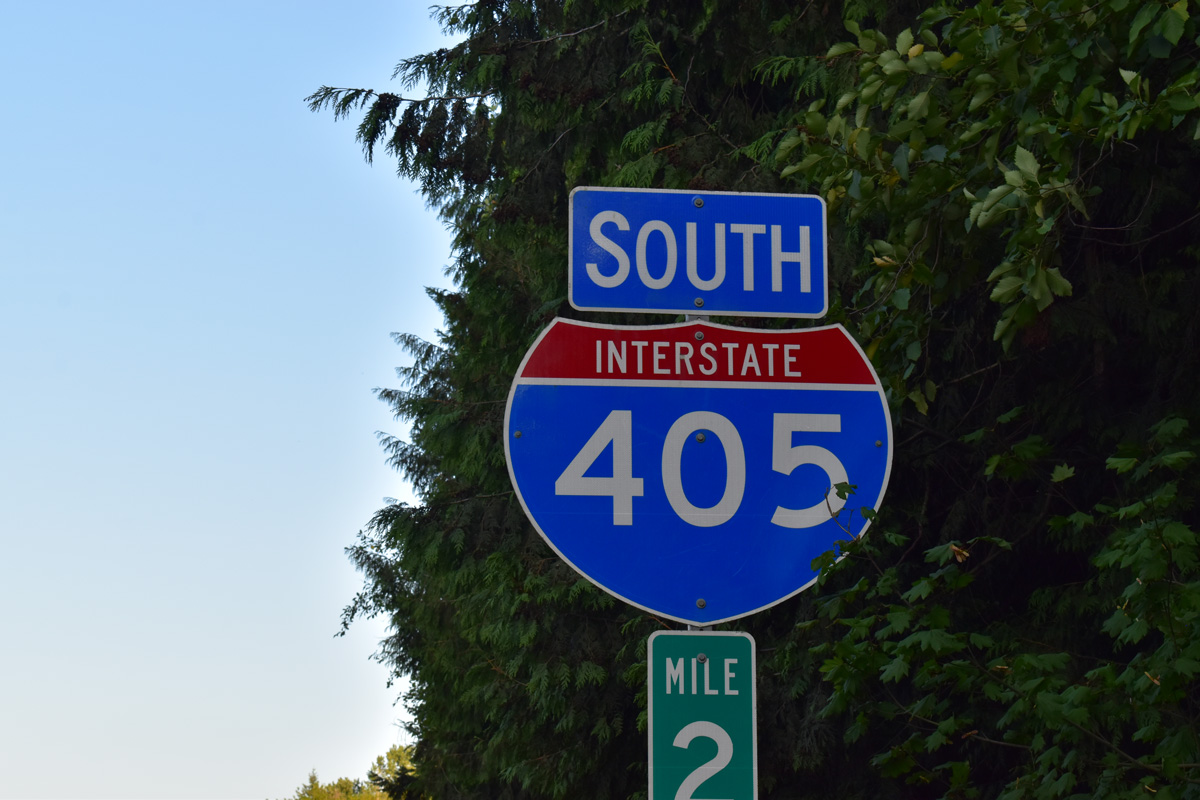 Confirming marker on I-405 south at mile marker 24 in Bothell, WA