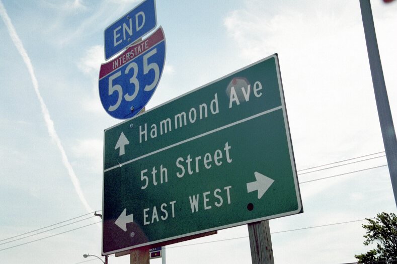 End shield at southeastern terminus with U.S. 2 in Superior.