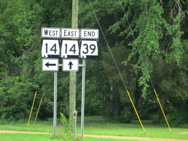 Alabama - Alabama 39 and Alabama 14 sign.