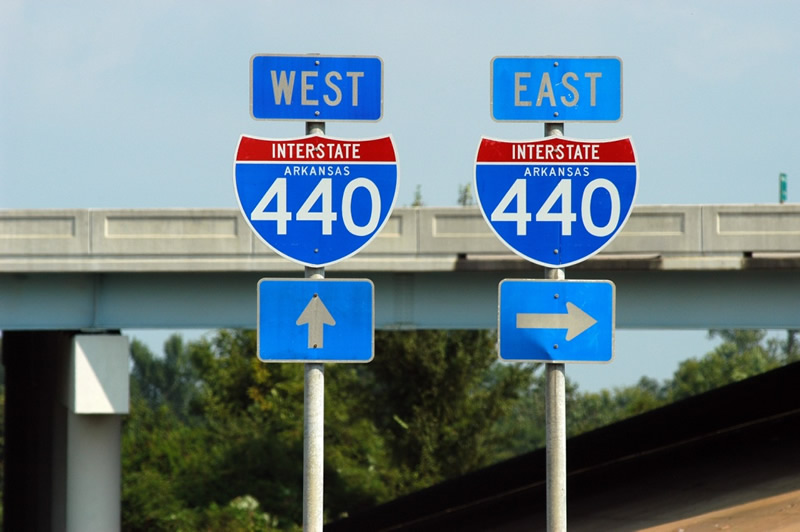 Arkansas Interstate 440 sign.