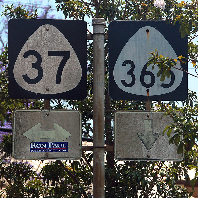 Hawaii - State Highway 365 and State Highway 37 sign.