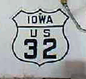 Iowa U.S. Highway 32 sign.