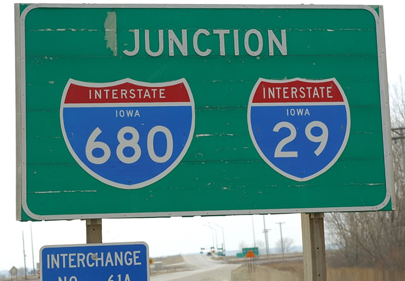 Iowa - interstate 29 and interstate 680 sign.