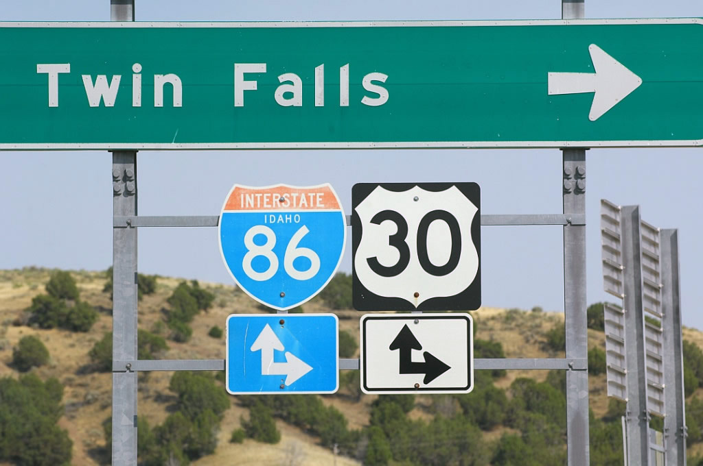 Idaho - U.S. Highway 30 and Interstate 86 sign.