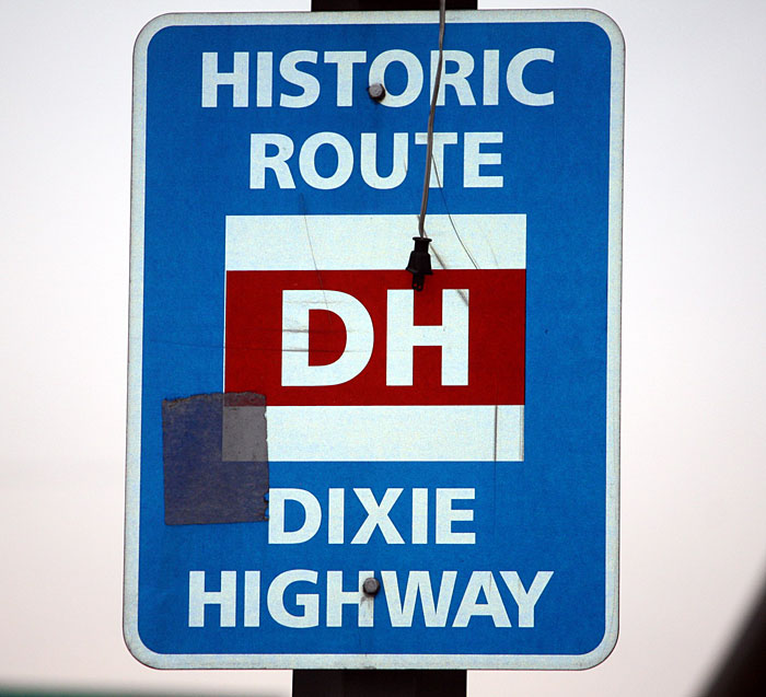 Illinois Dixie Highway sign.