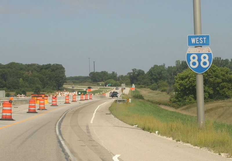 Illinois Interstate 88 sign.