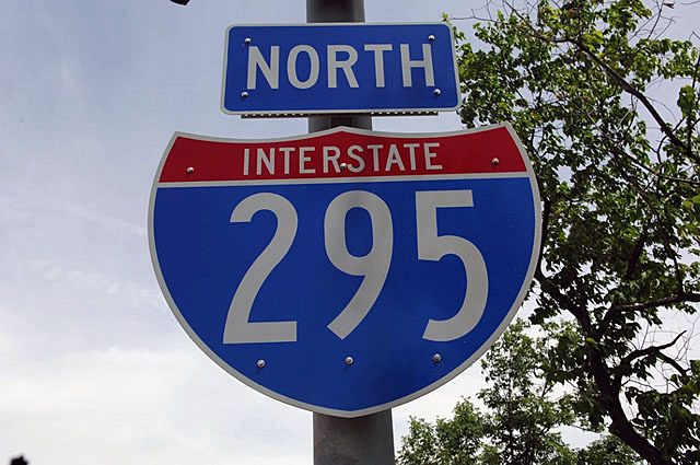 Maryland Interstate 295 sign.