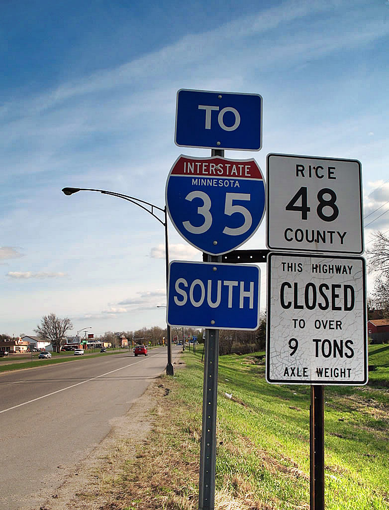 Minnesota - Interstate 35 and Rice County route 48 sign.