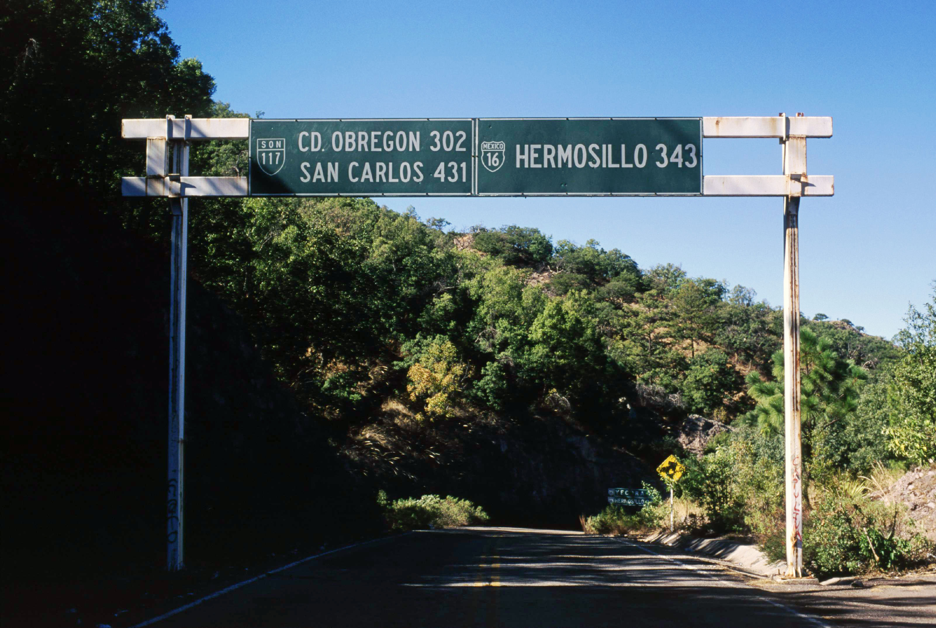 Mexico - Sonora state highway 117 and federal highway 16 sign.
