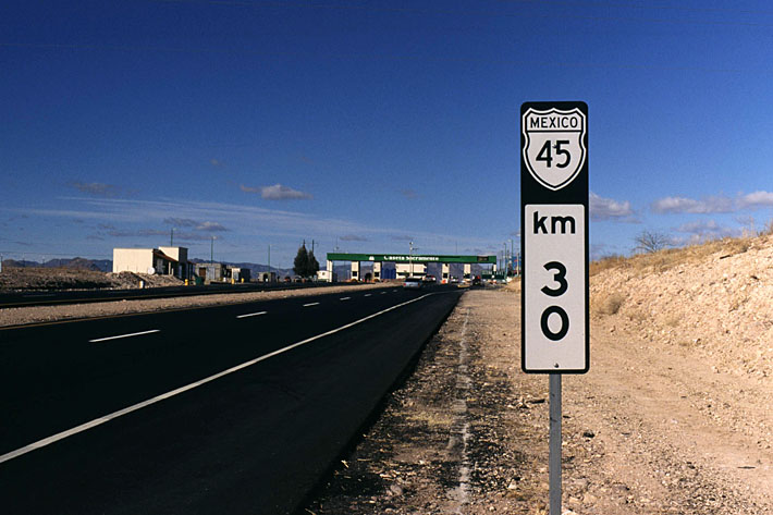 Mexico Federal Highway 45 sign.