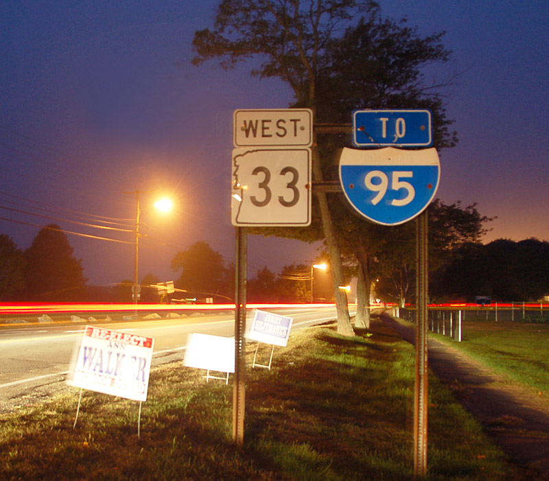New Hampshire - Interstate 95 and State Highway 33 sign.