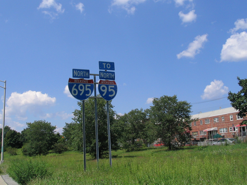 New York - interstate 695 and interstate 95 sign.