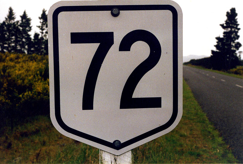 New Zealand regional route 72 sign.
