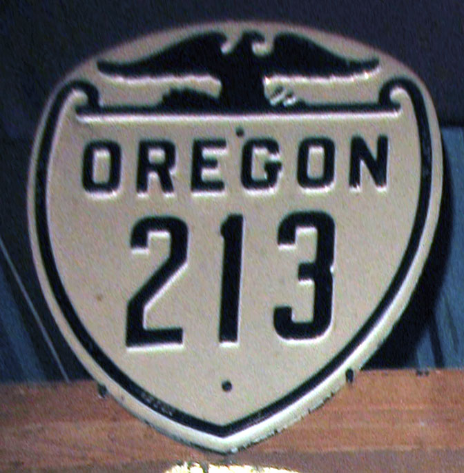 Oregon State Highway 213 sign.
