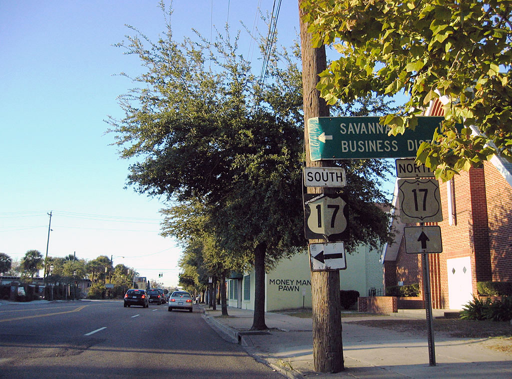 South Carolina U.S. Highway 17 sign.
