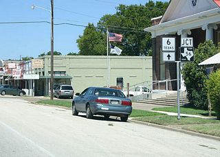 Advance signage for FM 56 in Valley Mills.