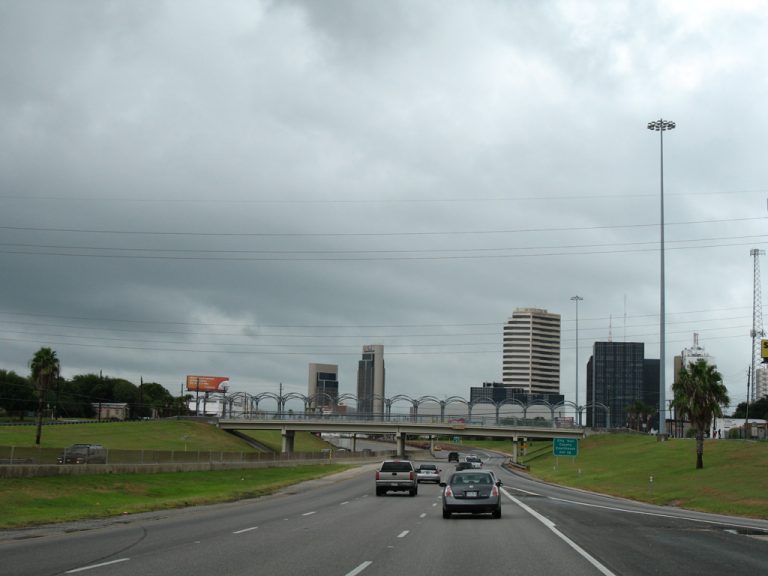 IH 37 south at Alameda Street - Corpus Christi