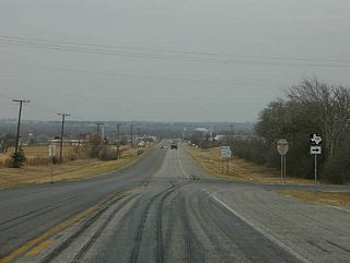 Approaching Kenedy, FM 1145 connects US 181 and SH 72.