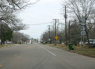 Approaching Cuero, the final juction along SH 72 is US 77 Alternate/US 87/US 183.