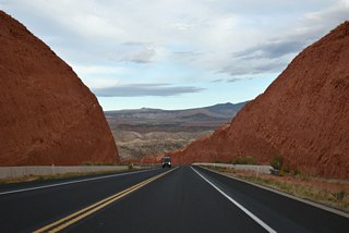 SR 7 (Southern Parkway) lowers 400 feet in elevation on the stretch between Sand Hollow Road and upcoming Long Valley Road.