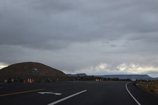 Toquerville Boulevard, the former alignment of SR 17, loops east from Toquerville Parkway into the city of Toquerville.