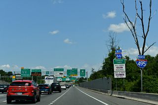 Reassurance marker for Interstate 495 north posted where the beltway passes by Jefferson District Park.