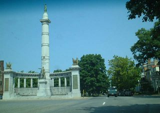 The Jefferson Davis monument is surrounded by 13 columns that represent the 11 states that seceded from the Union and two states that sent representatives to the Confederate Congress during that troubled period. Jefferson Davis was the lone president of the Confederate United States. He held office during the course of the Civil War (1861-1865).