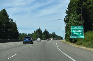 Exit 101 departs Interstate 5 north for Tumwater Boulevard.