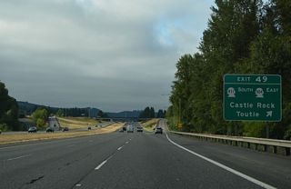 SR 411 follows Huntington Avenue (Old U.S. 99) to the Castle Rock city center where it turns west to cross the Cowlitz River. SR 411 parallels the Cowlitz south to Kelso.
Historically, SR 411 continued north from Castle Rock, west of the Cowlitz River, to SR 506 in Vader. The truncation of the route north of Castle Rock occurred in 1991 (AARoads Wiki, 2023a).