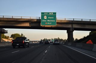 SR 516 (Kent des Moines Road) constitutes a 16.49 mile route between Marine View Drive near the Des Moines city center and Maple Valley. The state route connects Interstate 5 with Highline Community College to the west and Kent to the east.