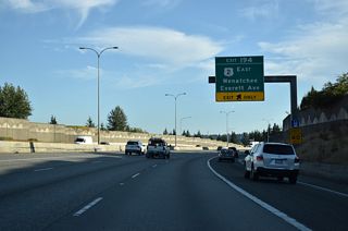 U.S. 2 formally begins at the intersection of Hewitt Avenue and Maple Street (SR 529) two blocks west of Exit 194. A directional ramp provides access to the U.S. 2 causeway across Ebey Island.