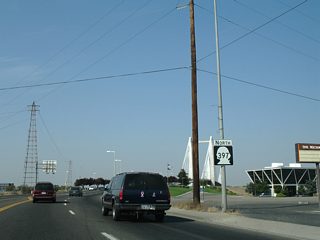 SR 397 reassurance shield posted after Columbia Drive as the state route passes by the Vietnam Veterans Memorial.