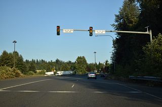 Ramp meters along the southbound entrance ramp for I-405 from NE 124th Street eastbound in Kirkland.